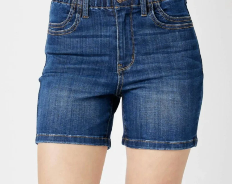 Mid Length Pull On Shorts In Dark Wash