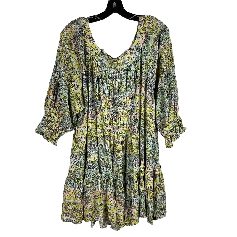 Dress Casual Short By Free People In Green, Size: L