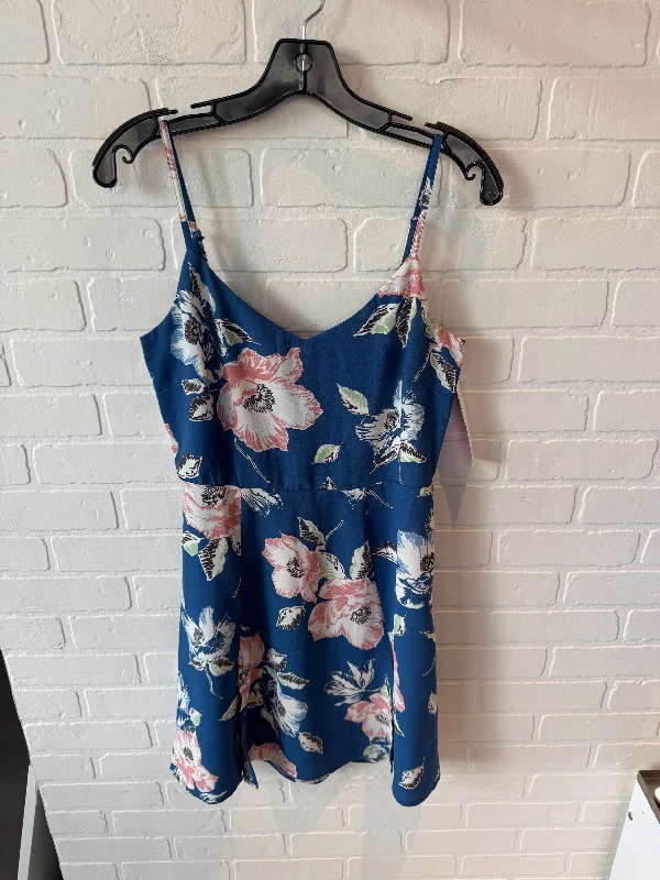 Dress Casual Short By French Connection In Blue & White, Size: S